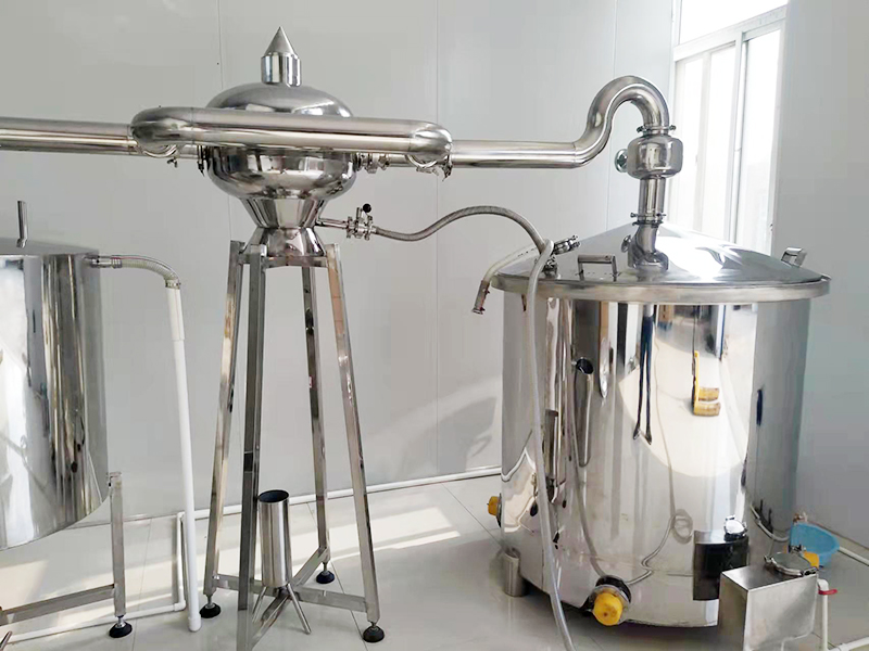 如何避免釀酒設(shè)備呈現(xiàn)縫隙及裂紋？